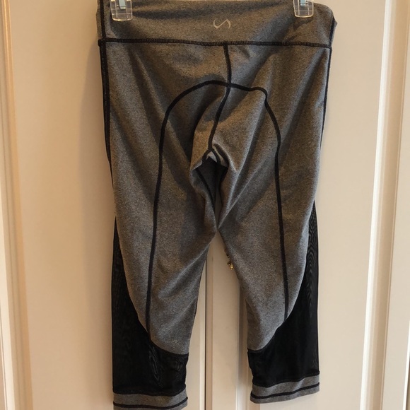 ♾ Infiniti cropped stretch with mesh and embellished sparkle logo joggers - Picture 4 of 9